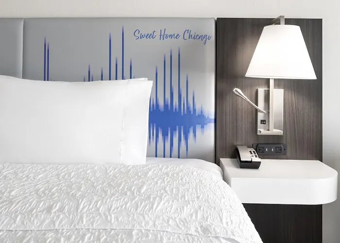 Hampton & Chicago, Il Hotel 3*